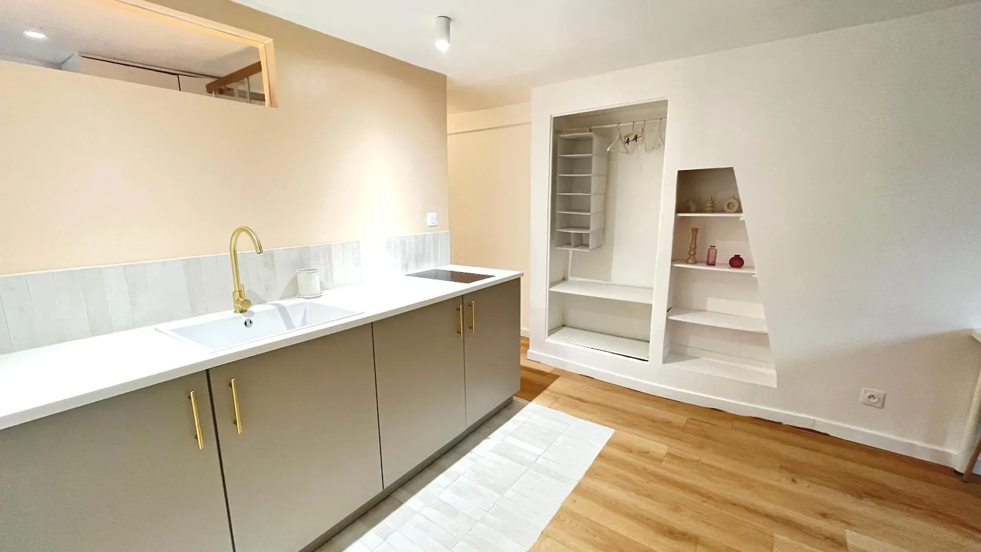 Charming Bright Studio In Menilmontant Paris 0*,  France